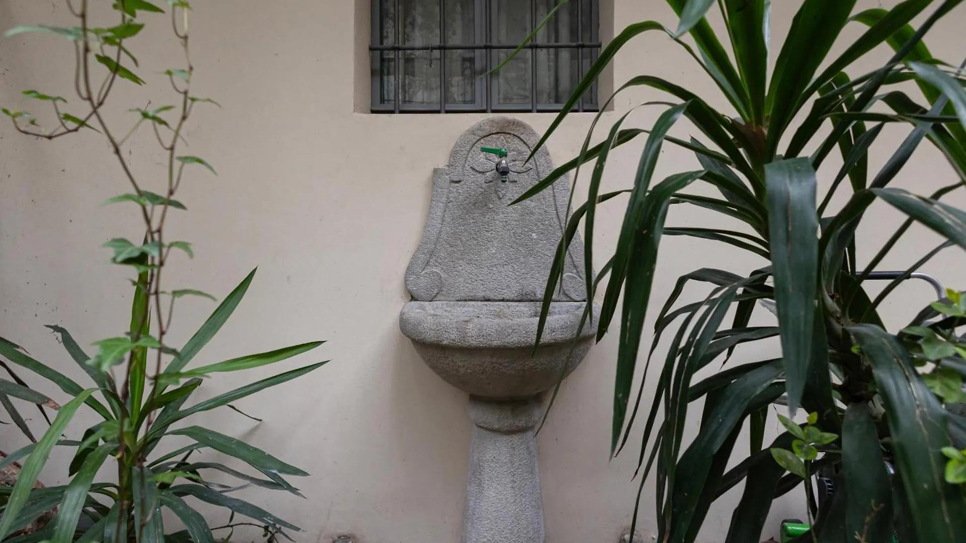 Flora 57 - Splendido Loft Nel Cuore Dei Navigli Milan 0*,  Italy
